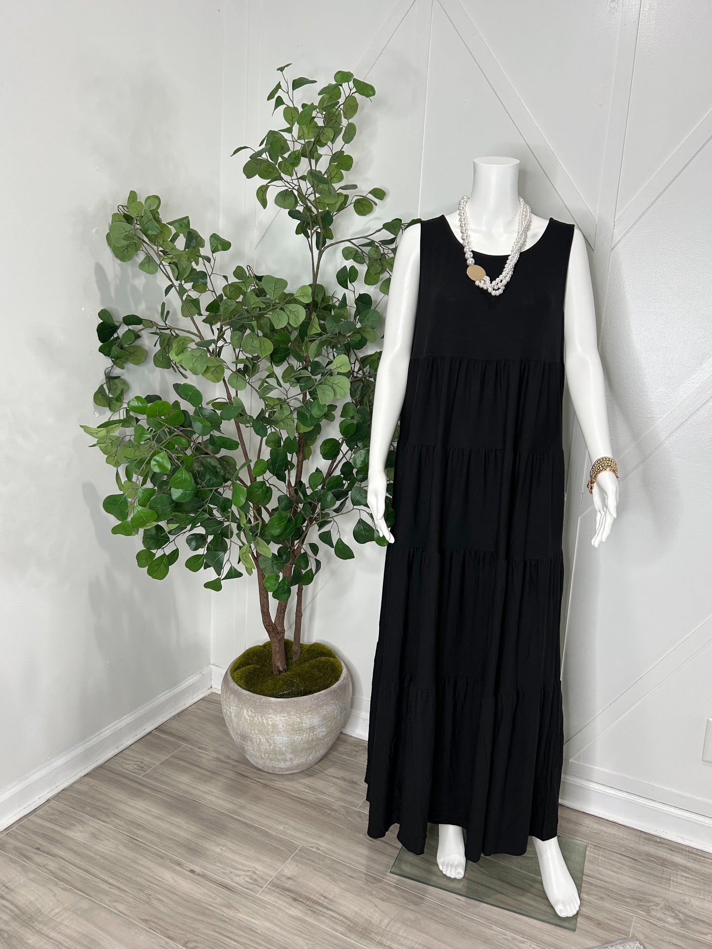 Sleeveless Tiered Maxi | Black 1X-3X